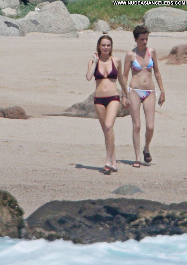 Lindsay Lohan The Beach Beautiful Posing Hot Beach Mexico Babe Bikini