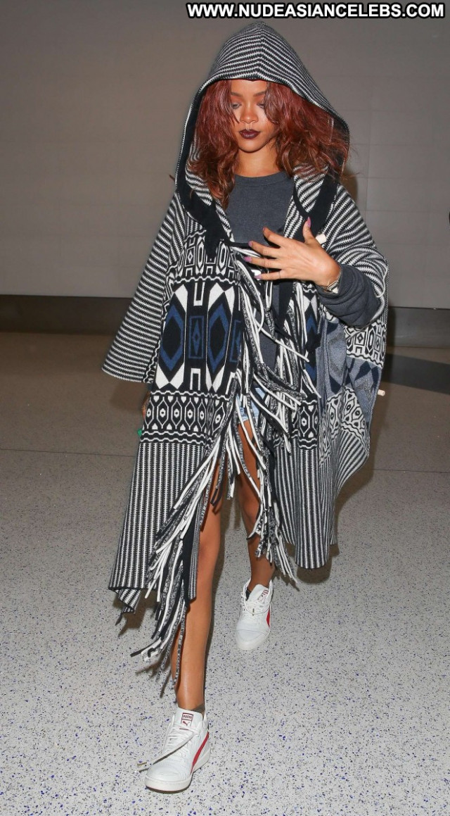 Rihanna Lax Airport Celebrity Posing Hot Babe Lax Airport Beautiful