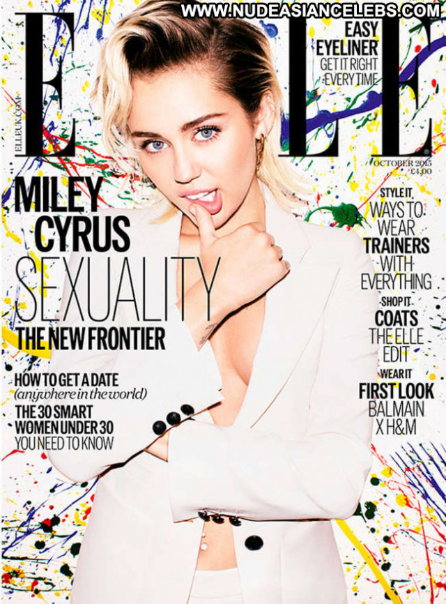 Miley Cyrus Paparazzi Posing Hot Celebrity Babe Uk Beautiful Sexy
