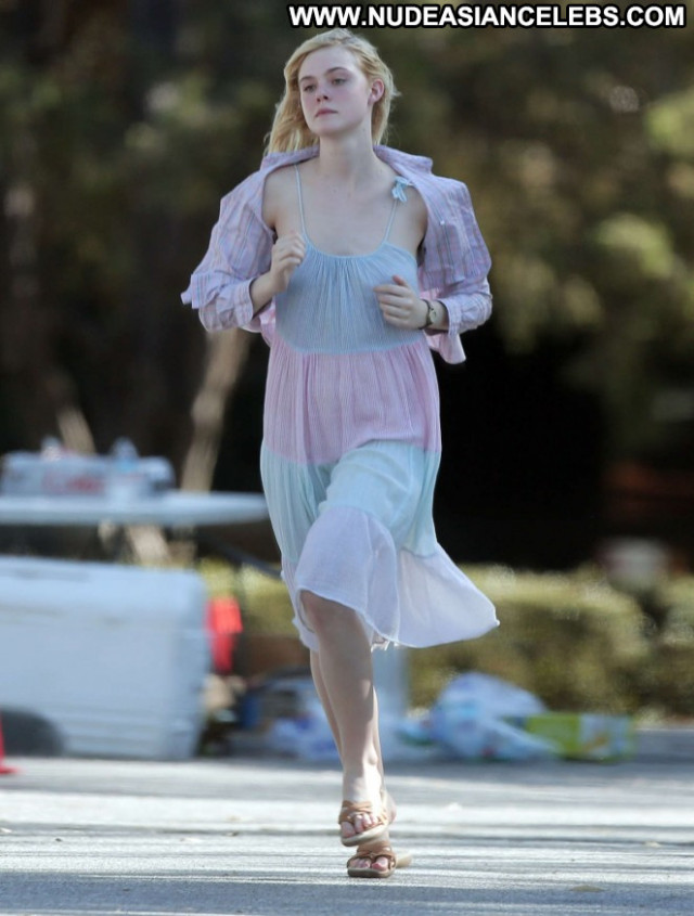 Elle Fanning Los Angeles Los Angeles Celebrity Angel Paparazzi