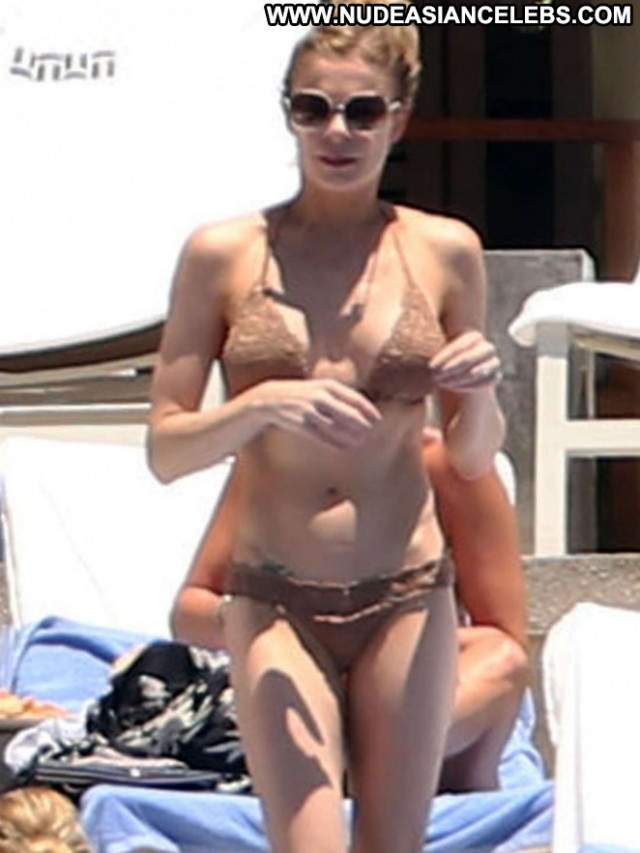 Leann Rimes Celebrity Bikini Paparazzi Babe Mexico Posing Hot