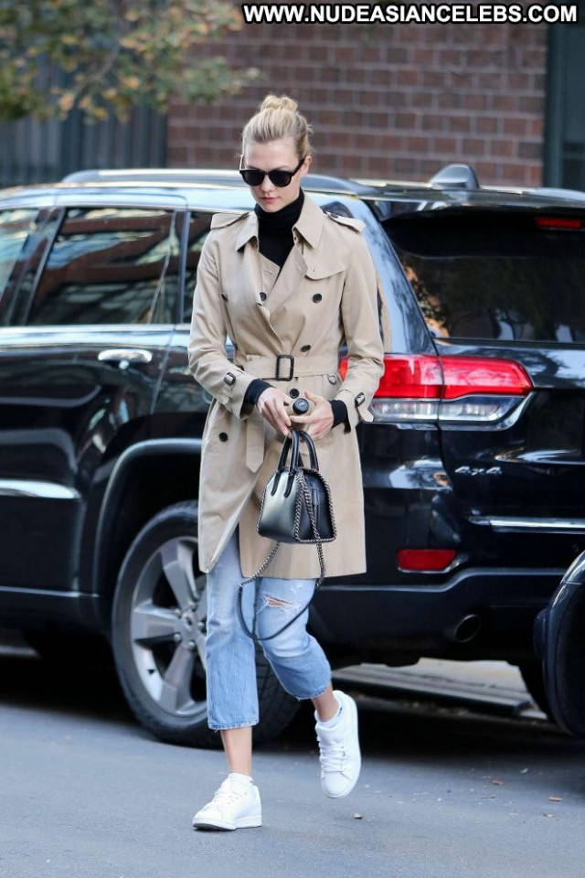 Karlie Kloss New York Babe Beautiful Jeans Celebrity New York Posing