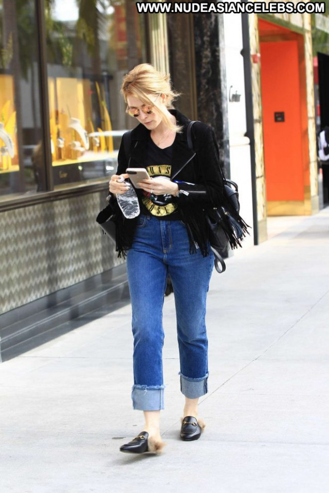 Jennifer Finnigan Beverly Hills Babe Posing Hot Paparazzi Shopping