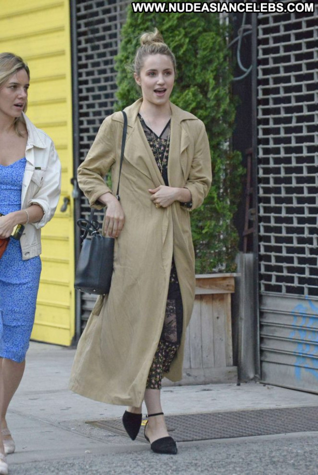 Dianna Agron New York Posing Hot Paparazzi Celebrity Beautiful New