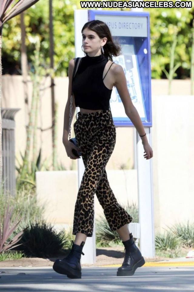 Kaia Gerber No Source Beautiful Babe Celebrity Posing Hot Paparazzi