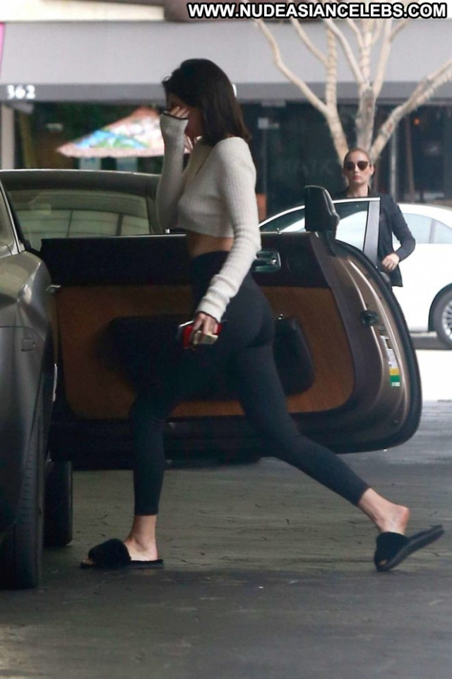 Kendall Jenner Beverly Hills Posing Hot Celebrity Paparazzi Beautiful