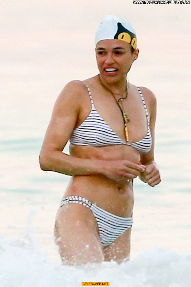 Michelle Rodriguez No Source Beautiful Celebrity Babe Beach Nipple