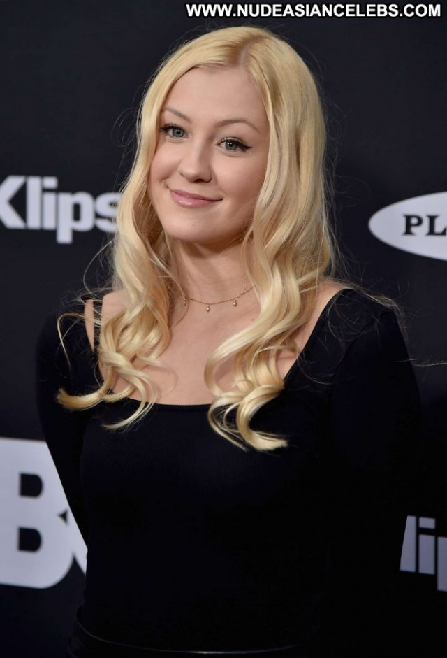 Ava Sambora No Source Paparazzi Celebrity Babe Posing Hot Beautiful