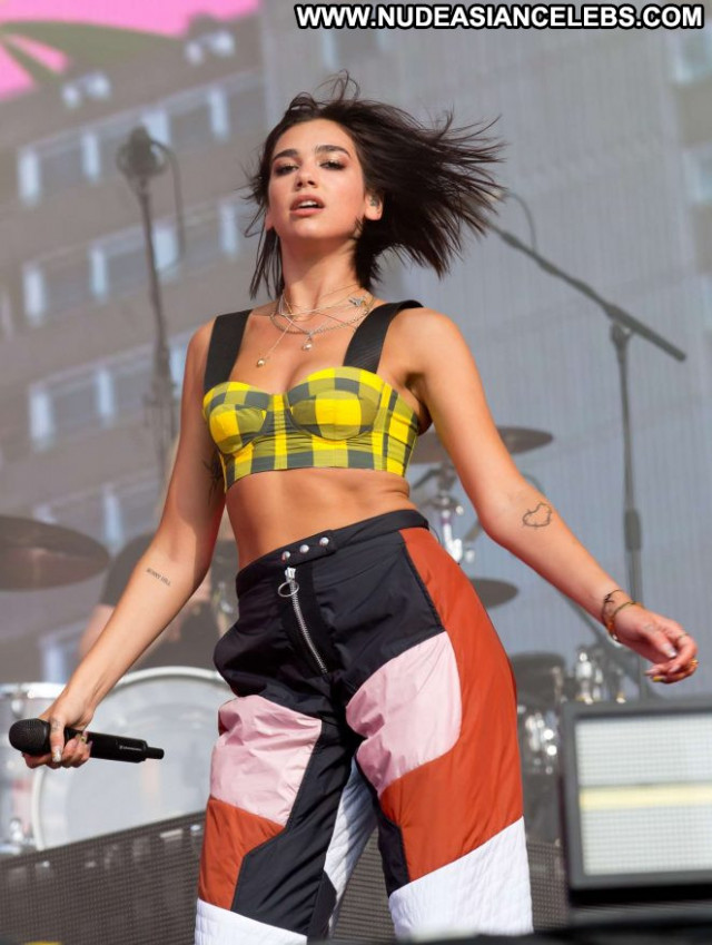 Dua Lipa No Source Paparazzi Celebrity Babe Posing Hot Live Beautiful