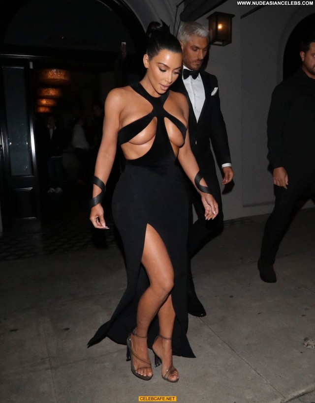 Kim Kardashian No Source Topless Babe Toples Beautiful Celebrity