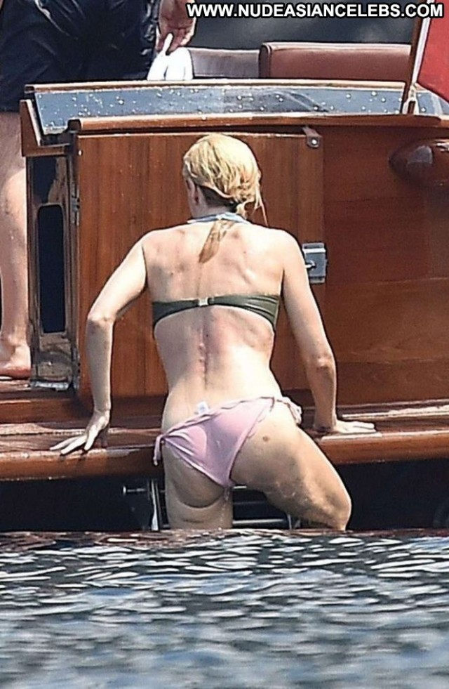 Gillian Anderson No Source Paparazzi Beautiful Bikini Celebrity