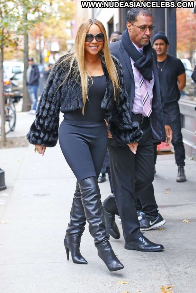 Mariah Carey New York Posing Hot Car Beautiful Paparazzi New York