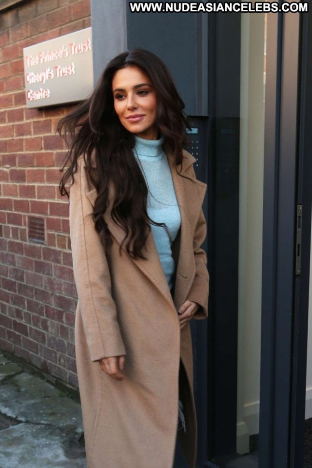 Cheryl Tweedy No Source Posing Hot Paparazzi Babe Celebrity Beautiful