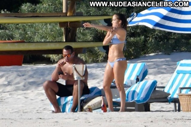 Jennifer Lopez The Beach Beautiful Beach The Bahamas Bahamas