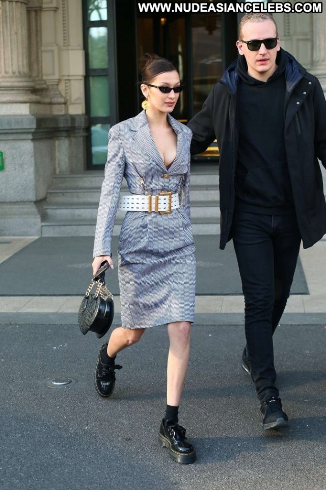 Bella Hadid No Source Celebrity Babe Posing Hot Beautiful Paparazzi