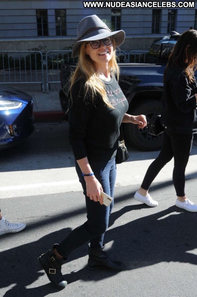 Connie Britton Los Angeles Angel Celebrity Posing Hot Paparazzi Babe