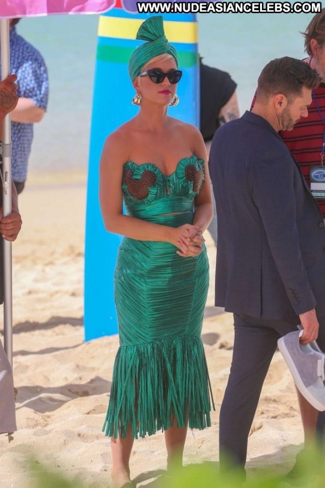 Katy Perry No Source Babe Celebrity Beach Paparazzi Posing Hot