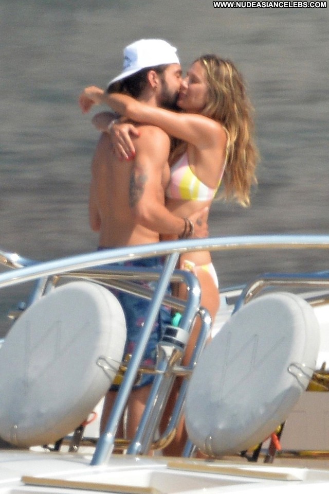 Heidi Klum The Guitar Celebrity Rocker Couple Hot Breasts German