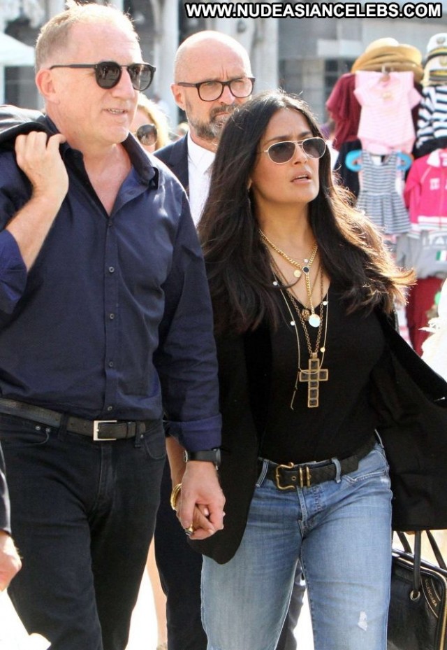 Salma Hayek No Source  Posing Hot Paparazzi Beautiful Celebrity Babe