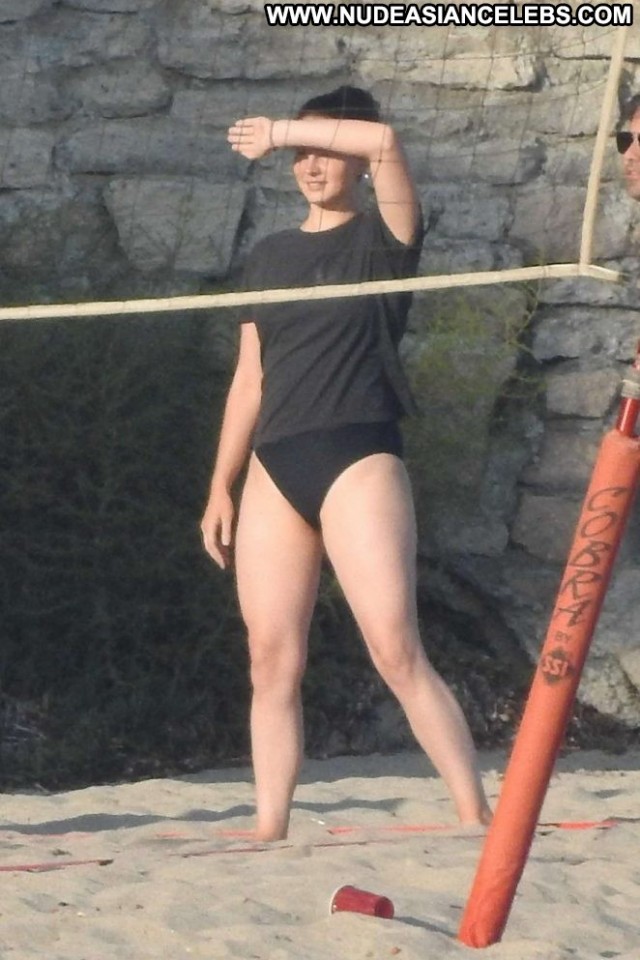 Lana Del Rey The Beach In Malibu  Beach Babe Celebrity Volleyball