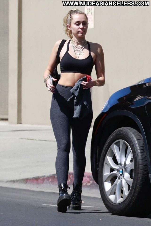 Miley Cyrus Los Angeles Los Angeles Angel Posing Hot Paparazzi