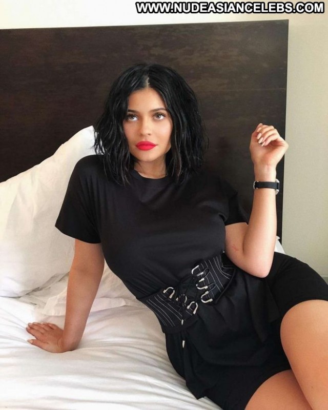 Kylie Jenner No Source  Beautiful Babe Hot Paparazzi Posing Hot