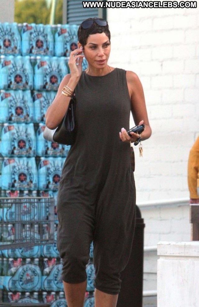 Nicole Murphy Beverly Hills Celebrity Shopping Beautiful Farm Candid