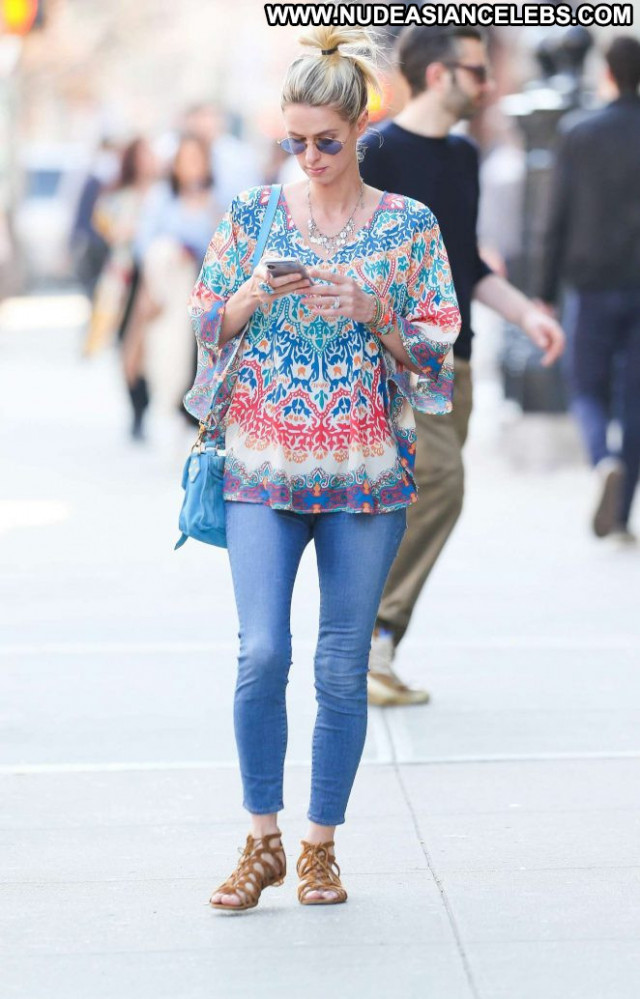 Nicky Hilton New York Beautiful Celebrity Babe Posing Hot Jeans New