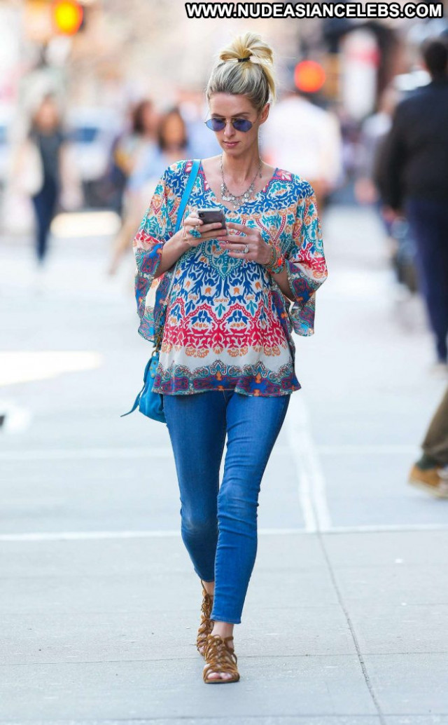 Nicky Hilton New York Posing Hot Jeans Babe New York Celebrity