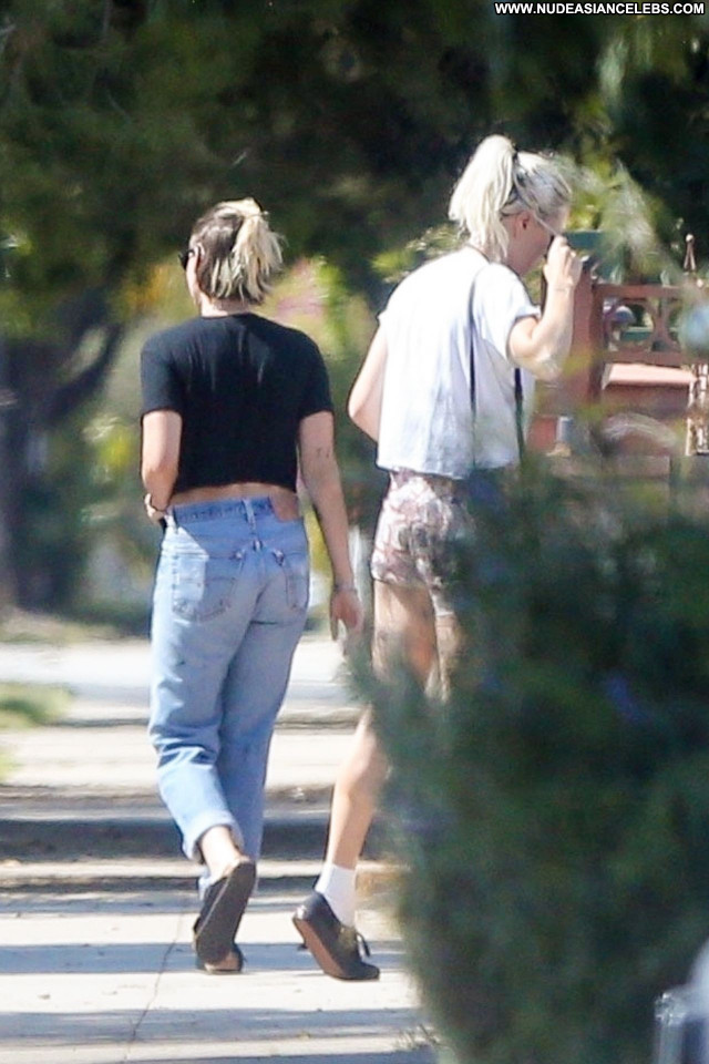 Kristen Stewart No Source Posing Hot Babe Sexy Celebrity Beautiful