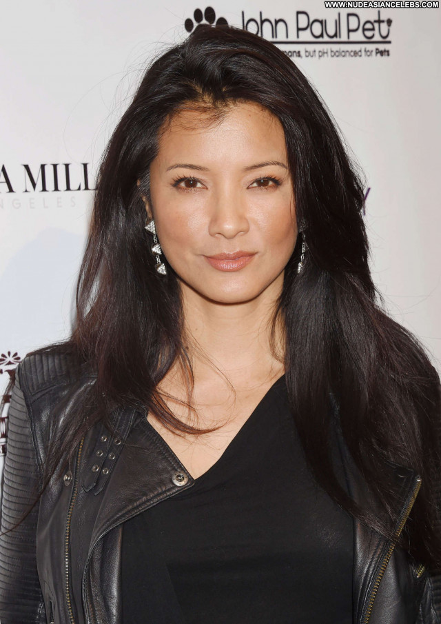 Kelly Hu No Source Ranch Beautiful Babe Celebrity Paparazzi Posing Hot