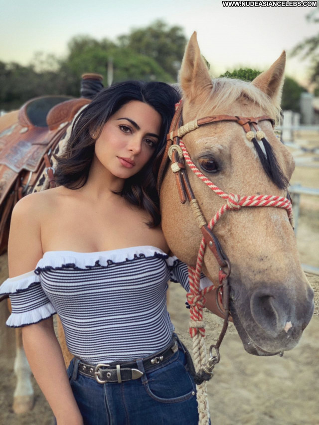 Emeraude Toubia No Source Posing Hot Beautiful Celebrity Sexy Babe