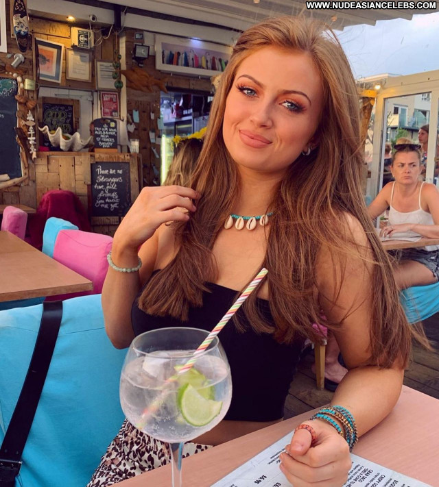  Maisie nackt Smith Celebrities