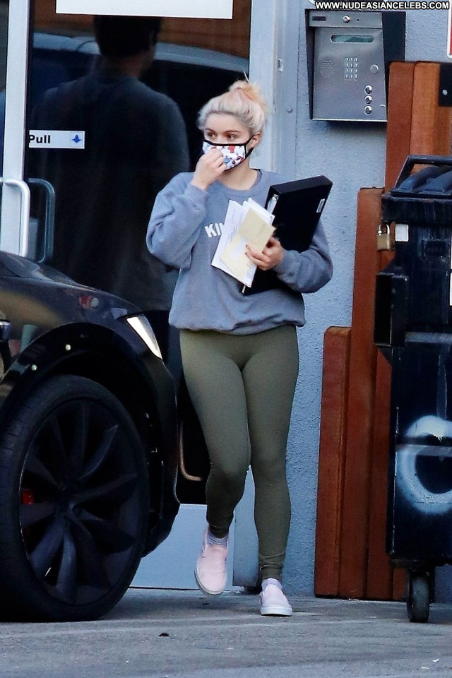 Ariel Winter No Source  Celebrity Sexy Posing Hot Beautiful Babe