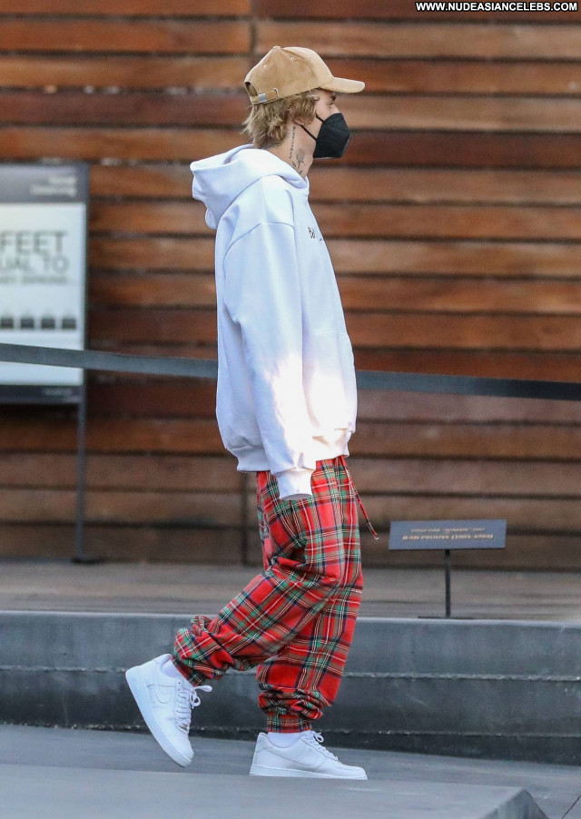 Hailey Bieber West Hollywood Babe Posing Hot Beautiful Paparazzi