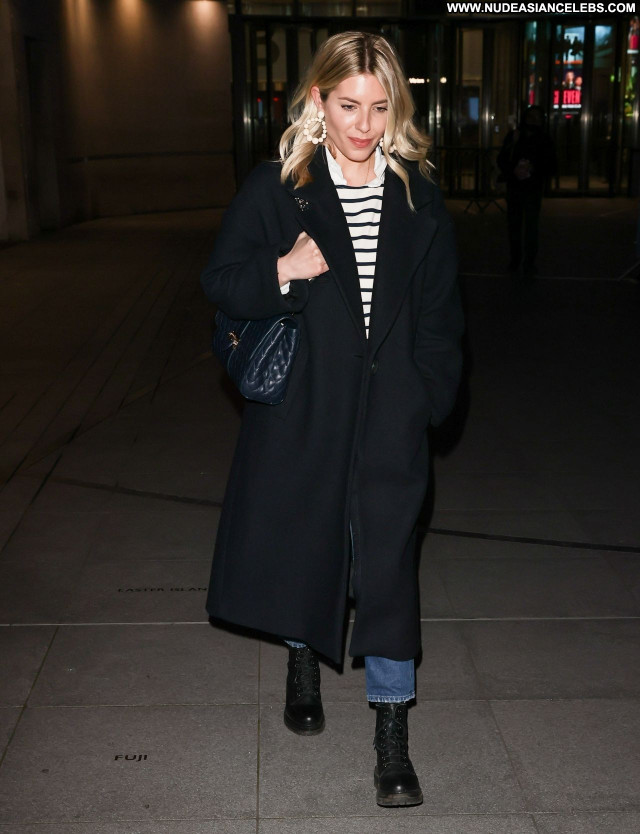 Mollie King No Source Babe Posing Hot Sexy Beautiful Celebrity