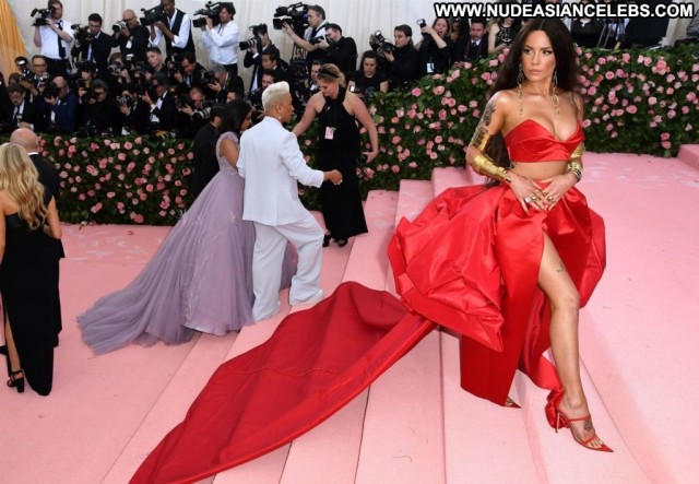 Red Carpet No Source Beautiful Posing Hot Celebrity Babe